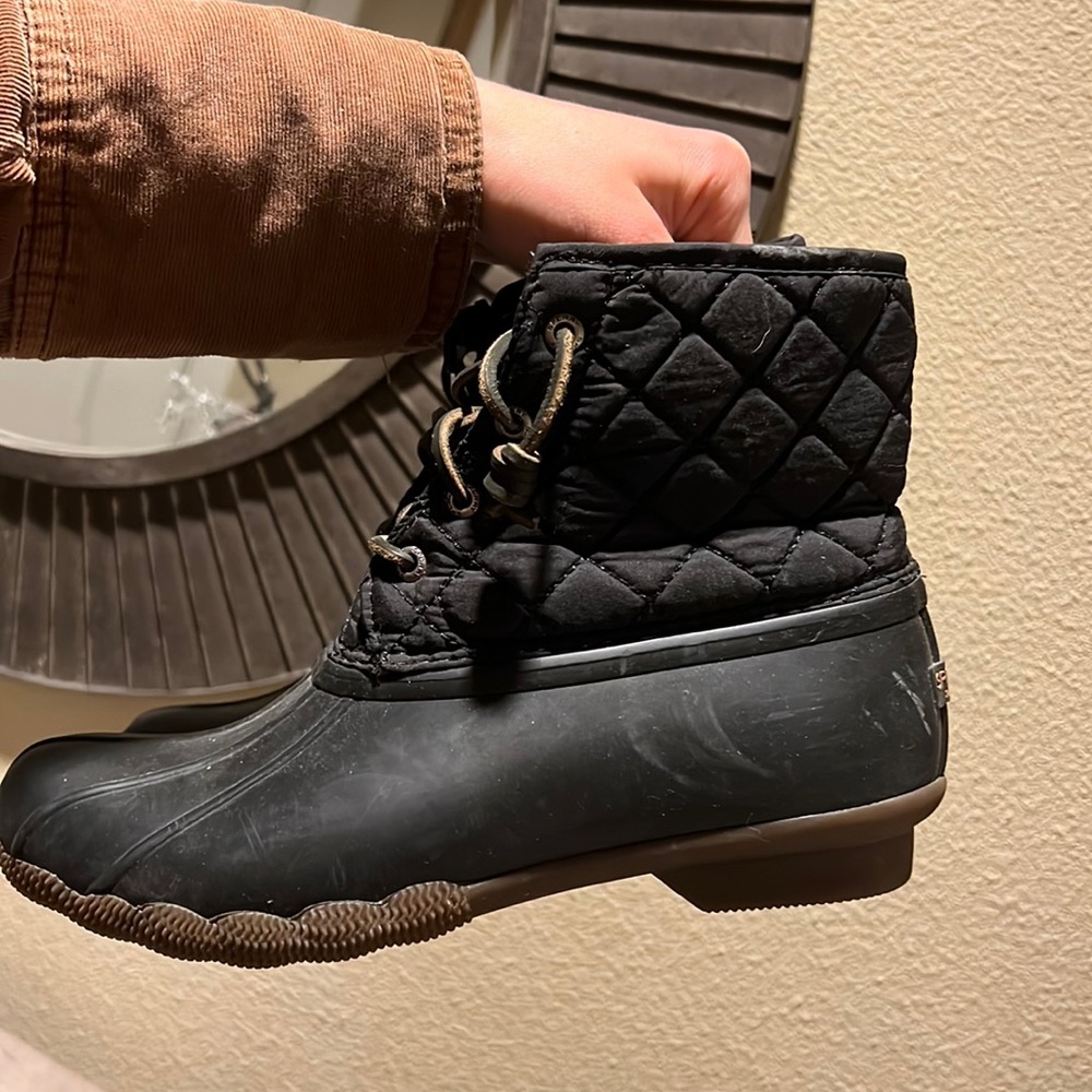 Sperry snow boots. Size 8